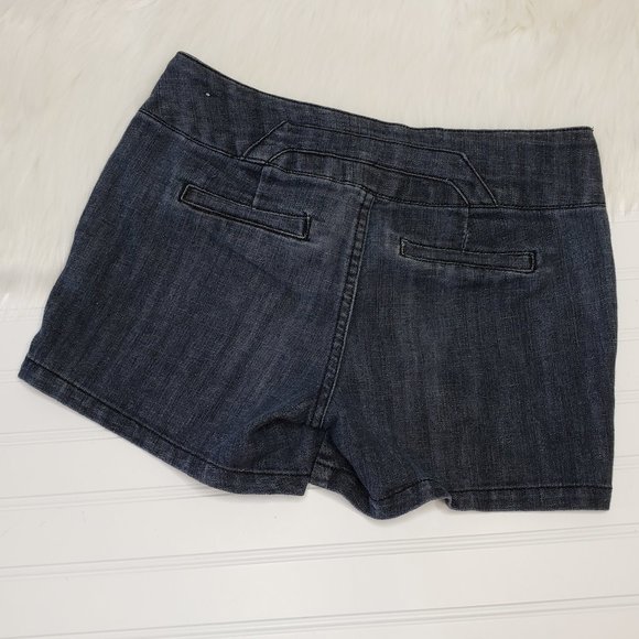 MAURICES Womens Junior Size 1/2 w27 Shorts Dark Wash Black Denim Chino Stretch - Picture 2 of 5